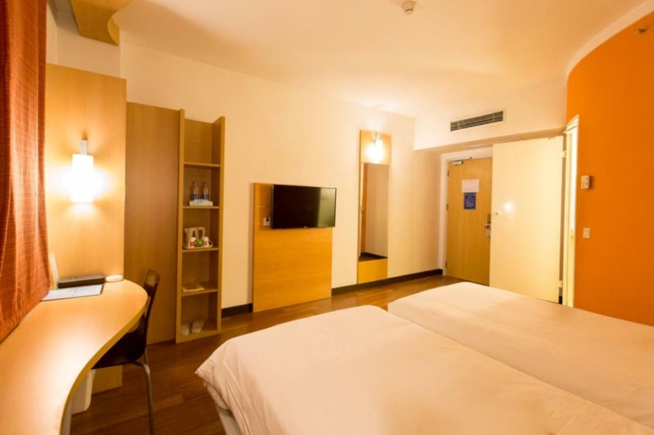 Ibis Dongguan Dongcheng Hotel Екстериор снимка