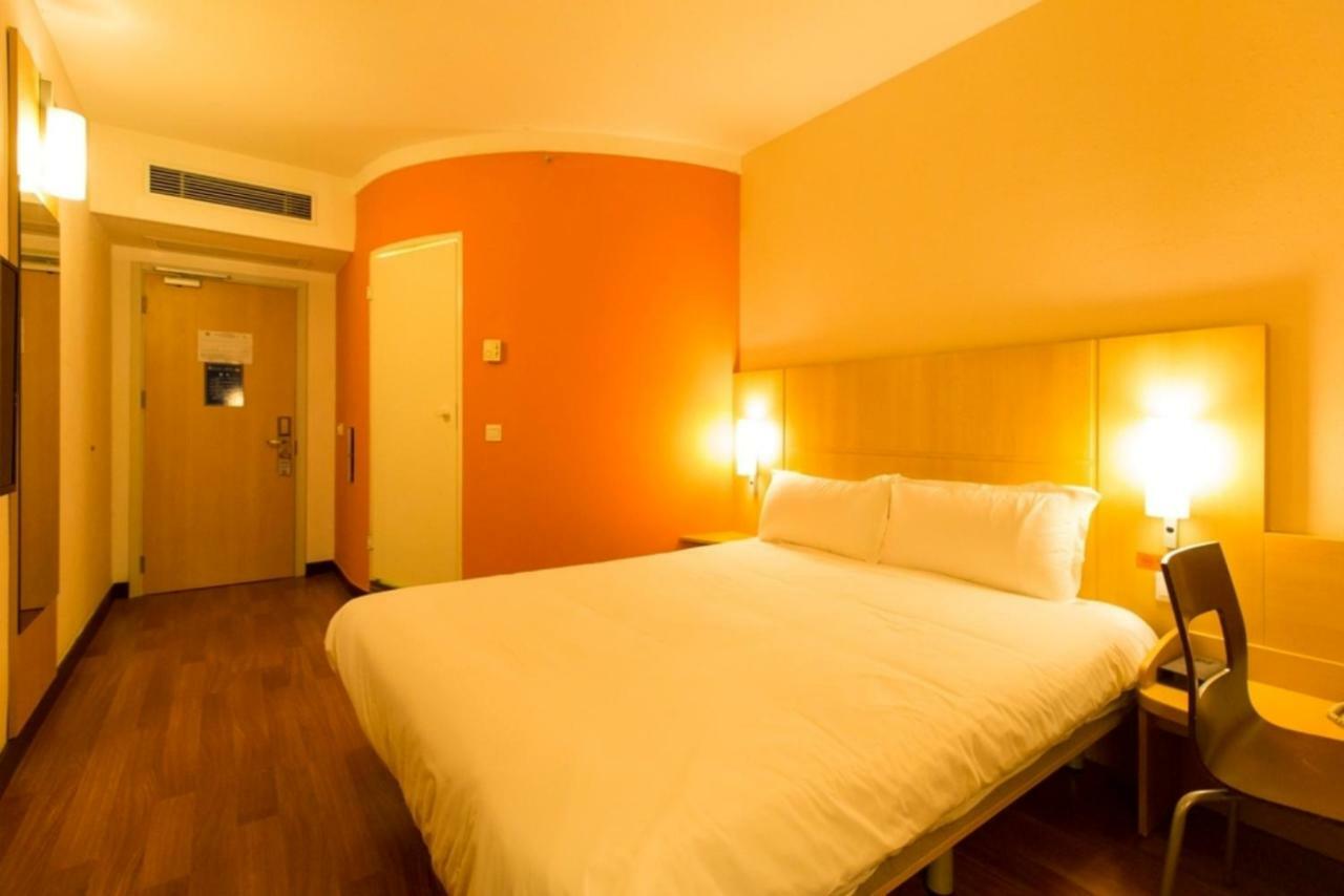 Ibis Dongguan Dongcheng Hotel Екстериор снимка